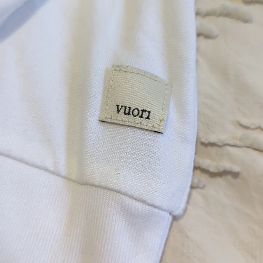Vuori Women’s Daydream Crewneck White Top – Size S, Soft Lightweight Essential - Picture 3 of 7